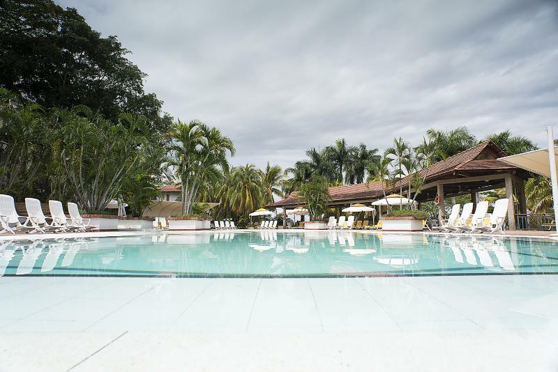 On Vacation Girardot Resort Екстер'єр фото